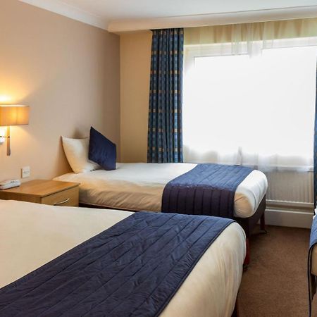 Britannia Leeds Bradford Airport Hotel Bramhope Exterior foto