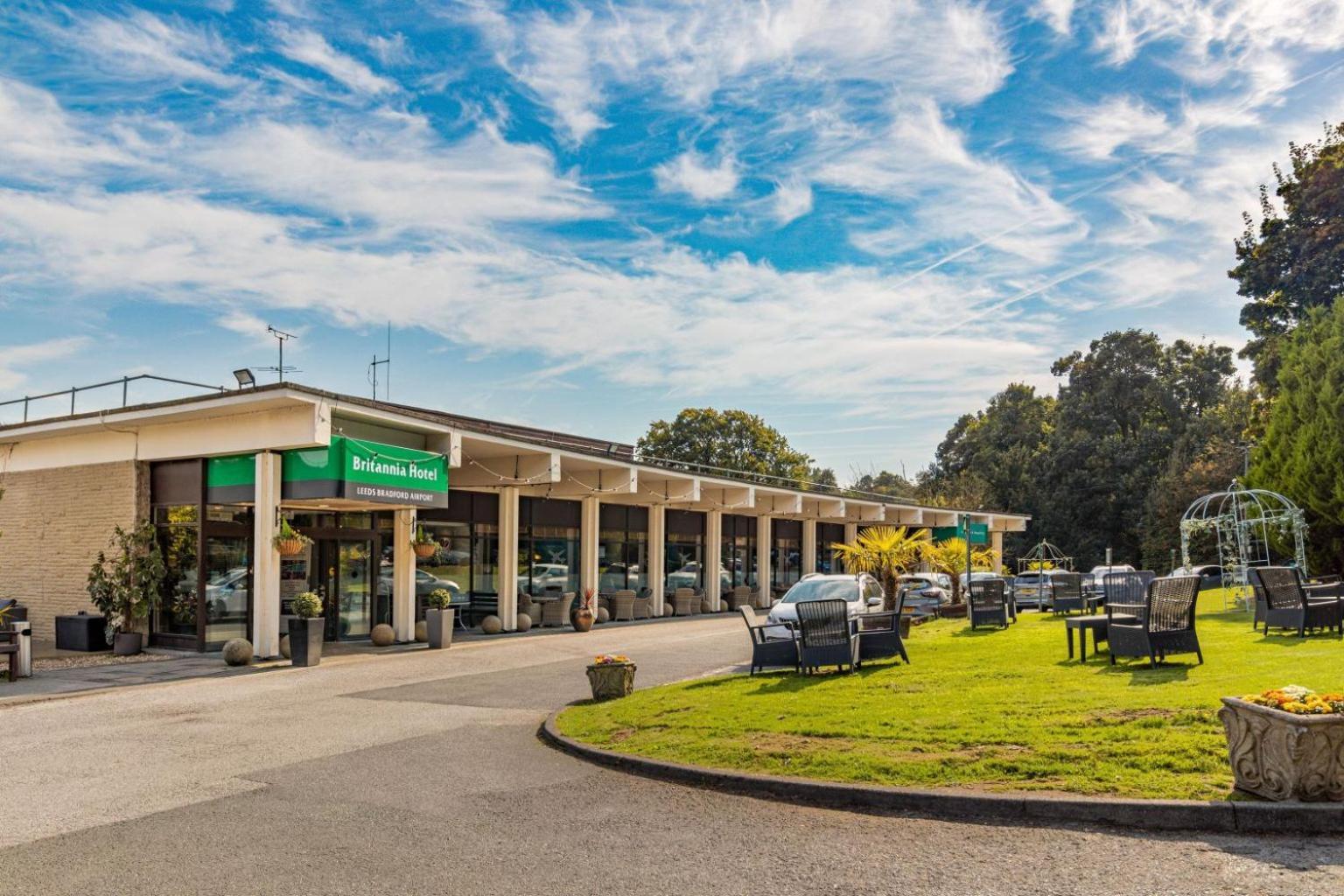 Britannia Leeds Bradford Airport Hotel Bramhope Exterior foto